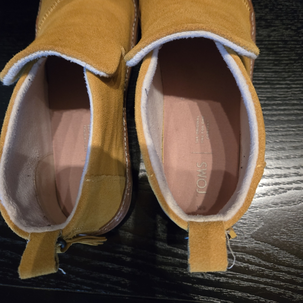Toms Women's Chukka Boots - Mustard Yellow - Picture 3 of 5